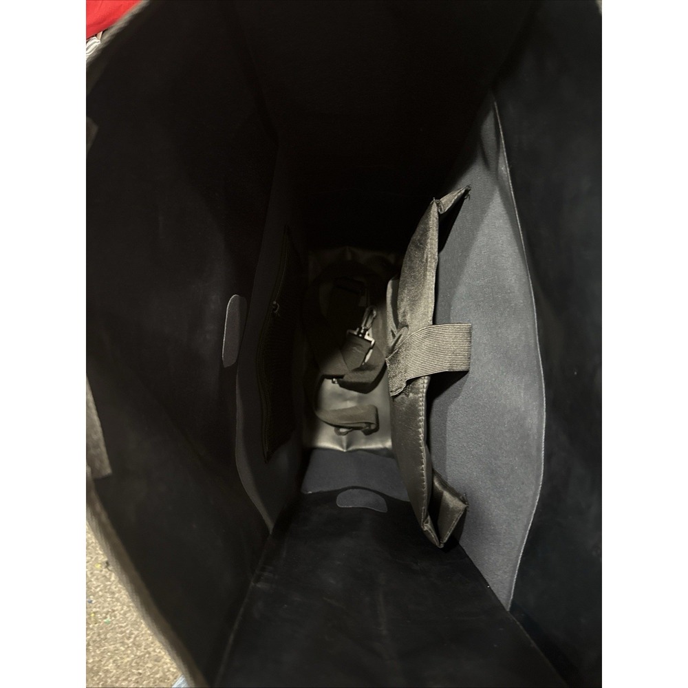 Salt Mafia Dry Bag The Element 2.0Roll Top Keep Gear Dry Boating Swim Camping - Picture 6 of 6